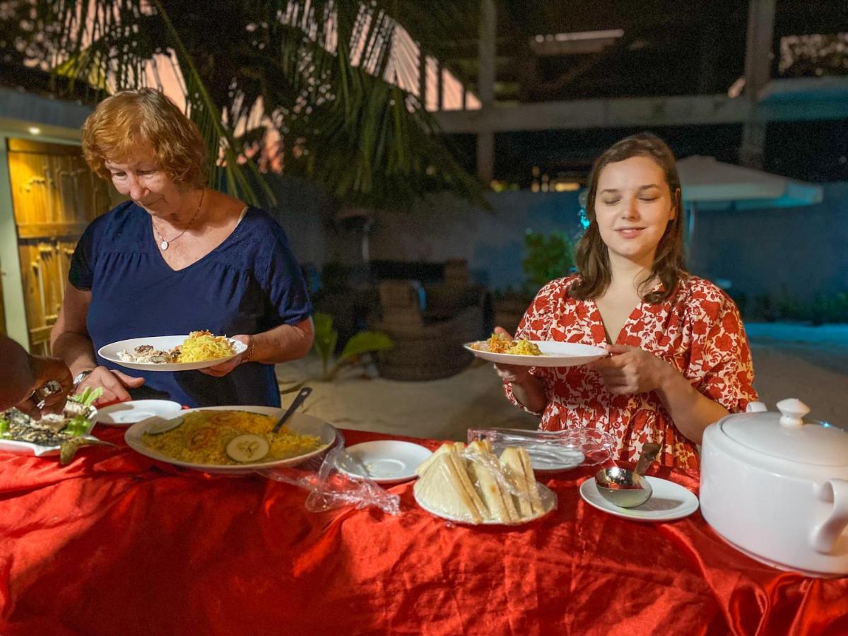 Leisure Inn Guest House Bodufolhudhoo Bagian luar foto