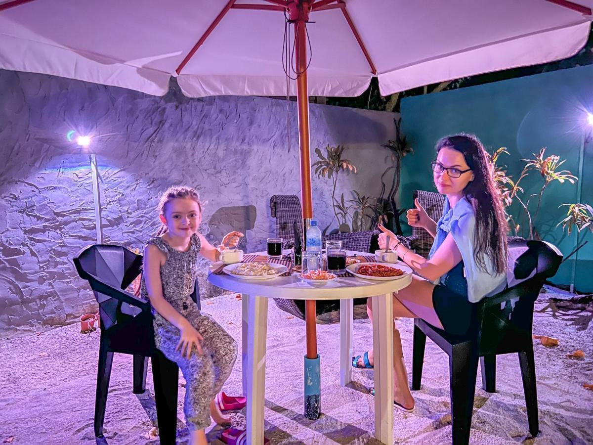 Leisure Inn Guest House Bodufolhudhoo Bagian luar foto